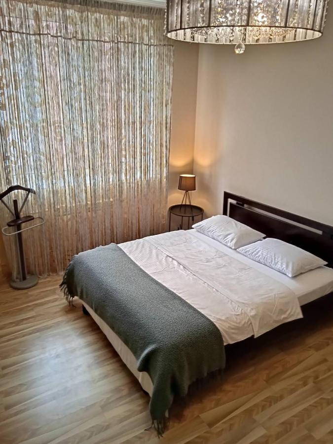 Vip Квартира Подобово Центр, 2 Кімнати, Смарт Тв, Документи Appartement Rivne Buitenkant foto